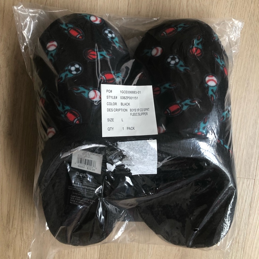 Cuddl Duds Boys Black Fleece Lined Slippers Size Large New